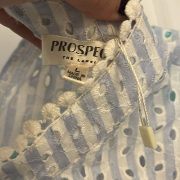 Women's White Eyelet Top - Picture 2 of 8